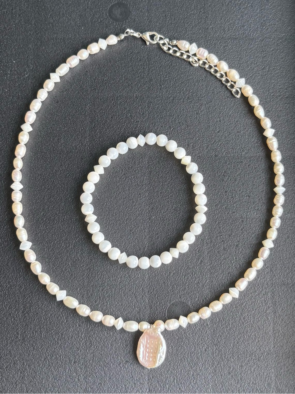 2pc Set Baroque Freshwater Pearl 17 Inch Necklace & MOP Shell Bracelet